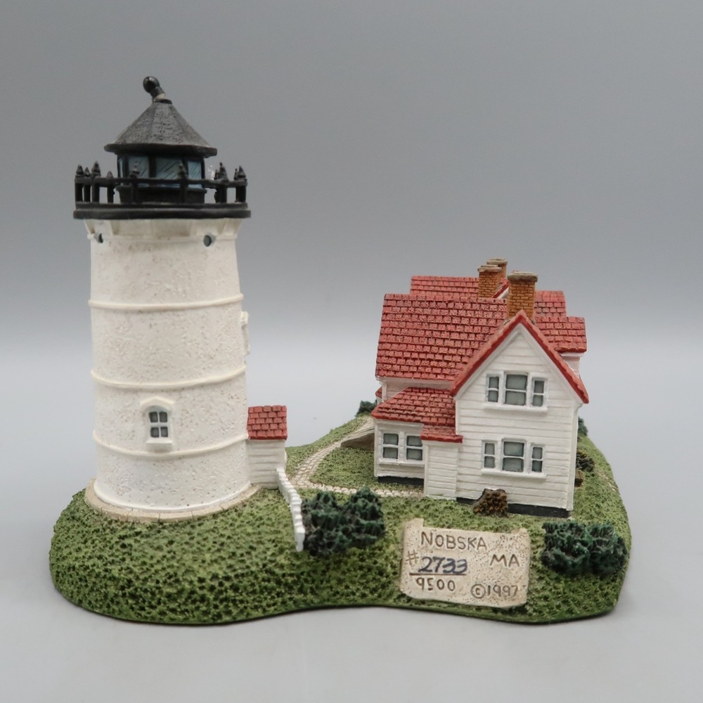 Harbour Lights Lighthouse #203 Nobska MA Massachusetts  Miniture Figurine